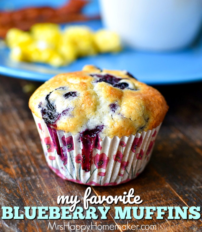 My Favorite blueberry muffins | MrsHappyHomemaker.com