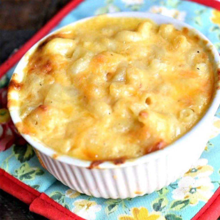 Homemade Mac and Cheese With Velveeta