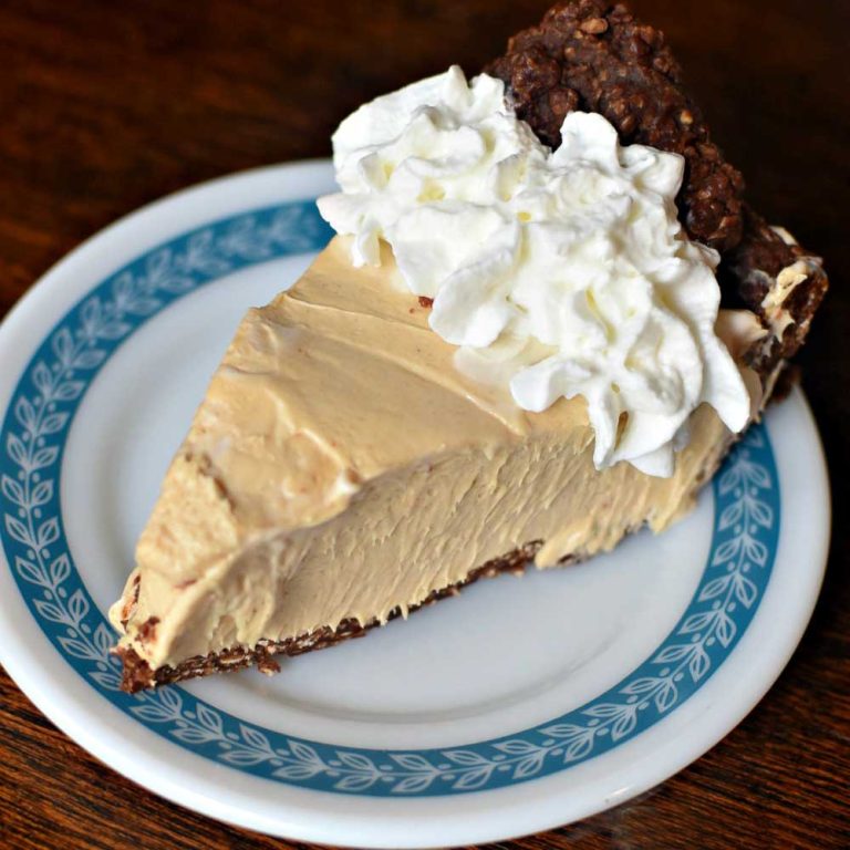 Decadent No-bake Peanut Butter Pie With Chocolate Crust